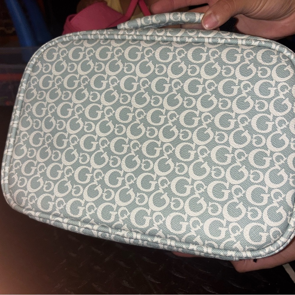 GUESS Light Blue & White Logo lunchbox/Pouch - Picture 2 of 7